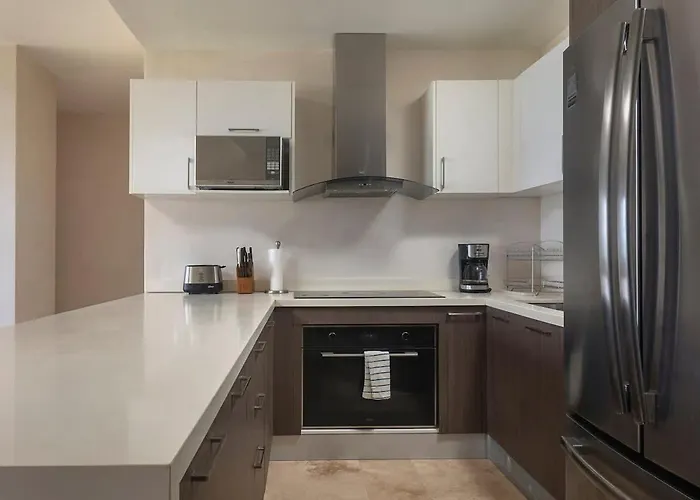 3br Beachfront With Private Rooftop At Tankah Bay *