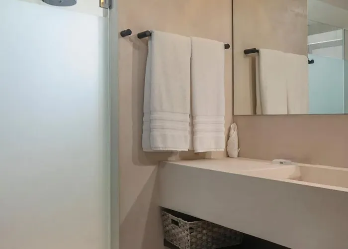 Apartment 3br Beachfront With Private Rooftop At Tankah Bay *